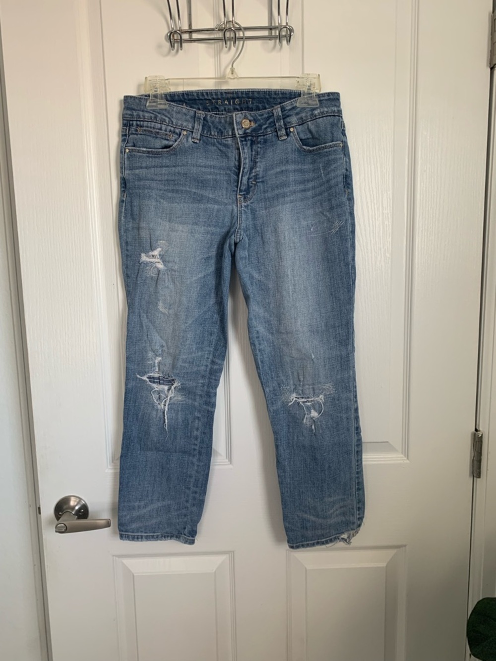 # 5/3 WHBM Classic Distressed Women's Blue Jeans, size 4, the straight